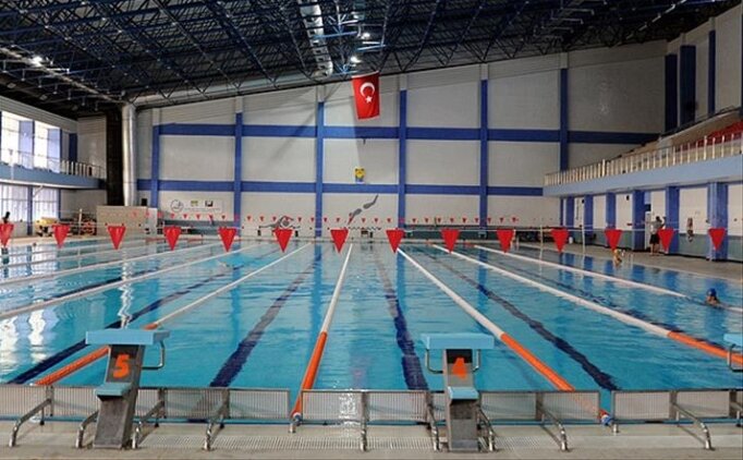 Çinli yüzücü Li Bingcie, 400 metrede dünya rekorunu kırdı