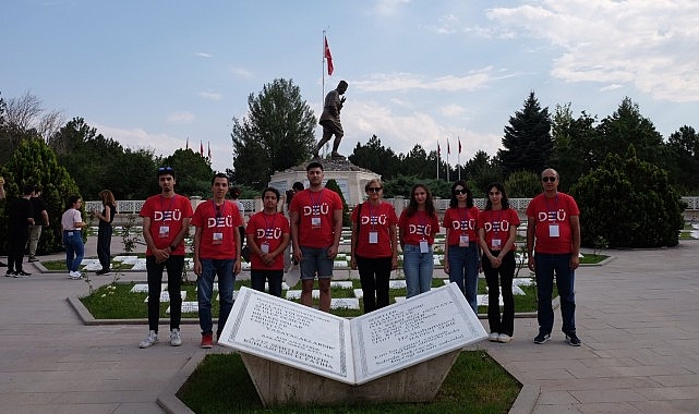 DEÜ Zafer Yürüyüşü için Afyon Kocatepe’de