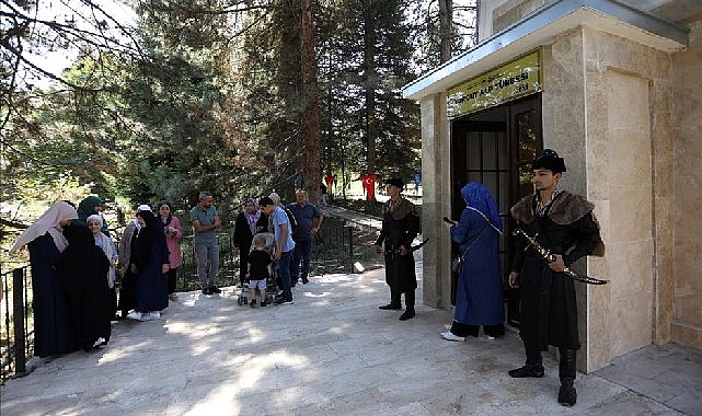 Turgut Alp Türbe Gezileri Başladı